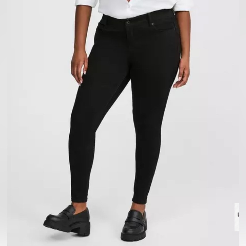Women's Black Jeans